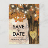 素朴な秋の木のライトで飾られたSave the Date 案内ポストカード (正面)
