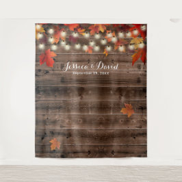 素朴な秋の落ち葉の納屋の秋の結婚式の背景 タペストリー