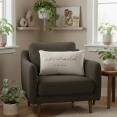 素朴な筆記体ハートネーム結婚記念日タン ランバークッション