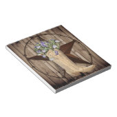 素朴な納屋の木のワイルドフラワーウェスタンカントリーカウボーイ ノートパッド (アングル)