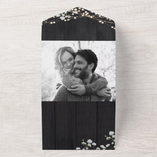 素朴な納屋の木の赤ちゃんの息の光の結婚式 オールインワン招待状 (外側)