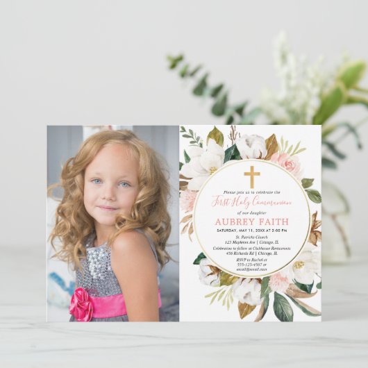 素朴な花のリースのピンクの最初聖餐の写真 招待状 (スタンド正面)