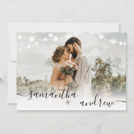 素朴な茶色の木製ライトが手書きの4枚の写真を飾る結婚式 招待状