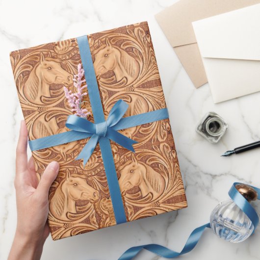 素朴な西部のカントリーレザー馬術馬 ラッピングペーパー (ギフト)