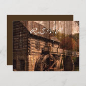 素朴な農場の古い納屋の田舎結婚工場 インビテーションポストカード (正面/裏面)