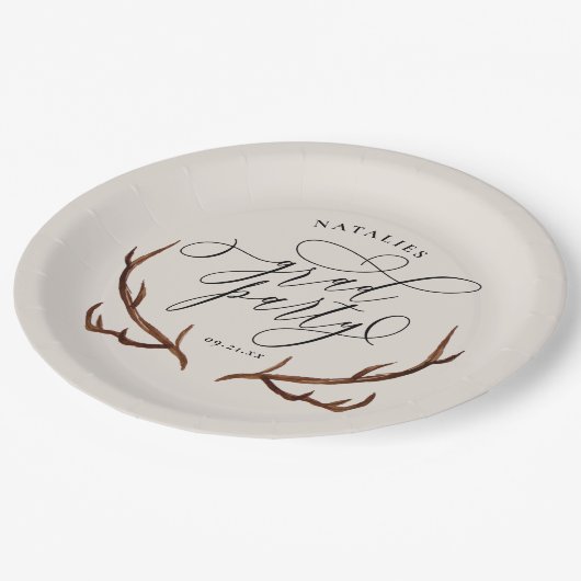 素朴な雄鹿の(雄ジカの)枝角の卒業パーティー ペーパープレート (アングル)