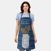 素朴な青い木の瓶のスプーン家族の台所 エプロン (着用した状態)
