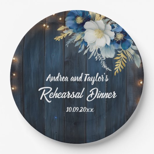 素朴な青い木材と白い花の彩るリハーサルディナー ペーパープレート (正面)