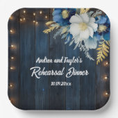 素朴な青い木材と白い花の彩るリハーサルディナー ペーパープレート (正面)