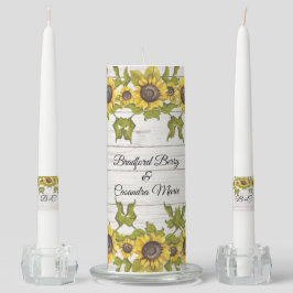 素朴な風化した白い木の花嫁と新郎のひまわり