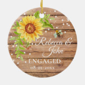 素朴な黄色のひまわり婚約セラミックオーナメント セラミックオーナメント (裏面)