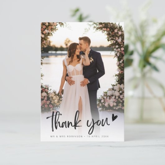 素朴な黒文字ハートnewlyweds結婚の写真 サンキューカード (スタンド正面)