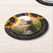 素朴ひまわり新郎撮影結婚式の引き出物 ラウンドペーパーコースター (アングル)