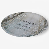 素朴ほこりっぽい青い冬の森の水の色結婚の ペーパープレート (アングル)