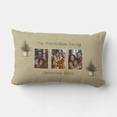 素朴クリスマスの木の写真パーソナライズされた3 ランバークッション (裏面)