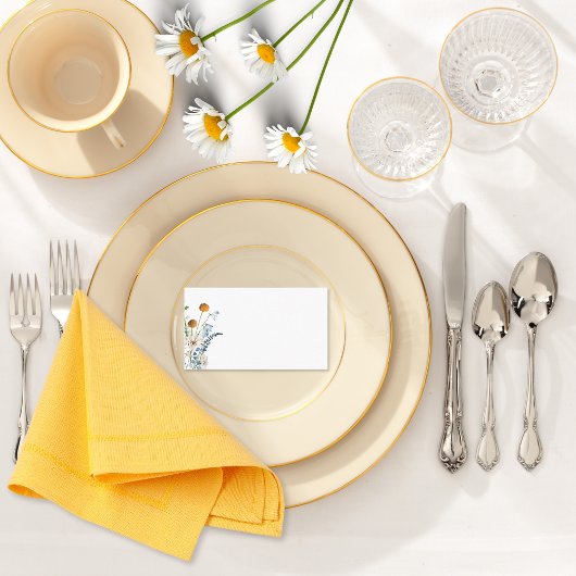 素朴ダスティブルーワイルドフラワー&デイジーズ結婚 プレイスカード