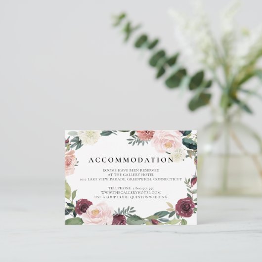 素朴チャームブルゴーニュ赤面ピンクフローラズ結婚ス エンクロージャーカード (スタンド正面)