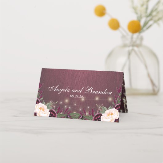 素朴バーガンディ木材&ストリングラ結婚イト プレイスカード (裏面)