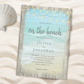 素朴ビーチの上の木の光結婚 招待状