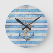 素朴ビーチハ航海のストライプスパーソナライズされた ラウンド壁時計 (正面)