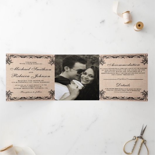 素朴フラ華美イ縁どのBurlap写真結婚の 三つ折り招待状 (内部)