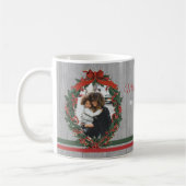 素朴ヴィンテージホリデー写真リースクリスマス コーヒーマグカップ (左)