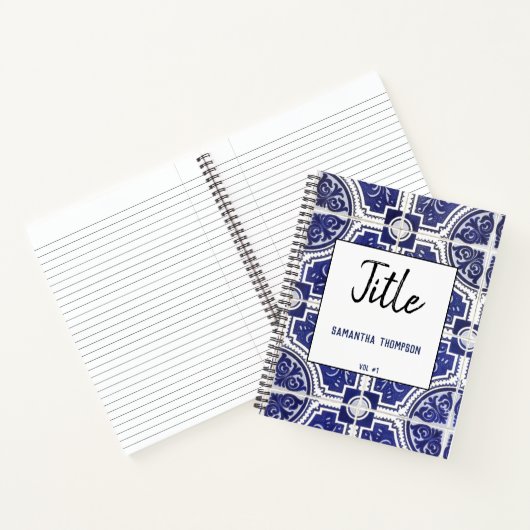 素朴ヴィンテージポルトガルのタイルのパターンスケッチまたは ノートブック (内部)