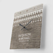 素朴ヴィンテージレースフェンスボードスクリプトタイポグラフィ スクエア壁時計 (傾斜)