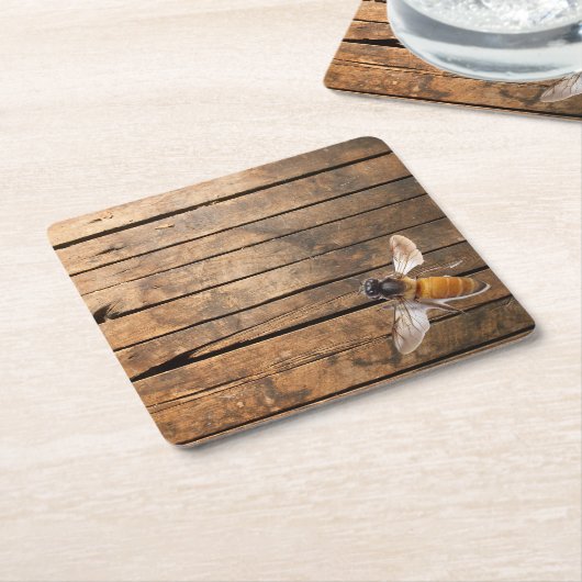 素朴動揺してな納屋の木かわいいミツバチ スクエアペーパーコースター (アングル)