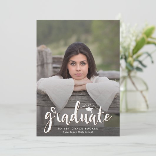 素朴卒業生オーバーレイ灰色木写真卒業 案内状 (スタンド正面)