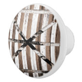 素朴数々のウッドホワイト&ブラウンバーンドア セラミックノブ (右)