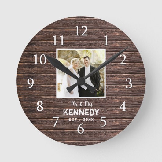 素朴木パーソナライズされた写真結婚記念日 ラウンド壁時計 (正面)