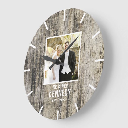 素朴木結婚の記念撮影パーソナライズされた ラージ壁時計 (傾斜)