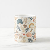 素朴沿岸 – 貝類、ヒトデ、リーフ(24) コーヒーマグカップ (中央)