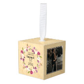 素朴紙の初めてのクリスマス3婚約した写真 キューブオーナメント (正面アングル)