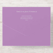 素朴結婚な日の花と – 紫すべてo オールインワン招待状 (背面)