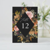 素朴金ゴールド、紫、およびピンクのフローラB表の番号 招待状 (スタンド正面)