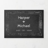 素朴黒板に丸い文字を入れ結婚る 三つ折り招待状 (カバー)