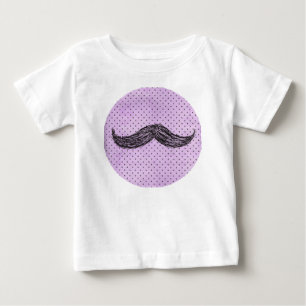 紫おもしろいの水玉模様を持つ口ひげスケッチ ベビーTシャツ
