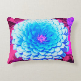 紫かわいらしの夏の庭の青い《植物》百日草 アクセントクッション