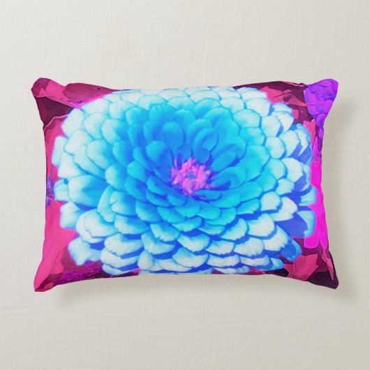 紫かわいらしの夏の庭の青い《植物》百日草 アクセントクッション (正面)