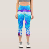 紫かわいらしの夏の庭の青い《植物》百日草 カプリレギンス (正面)