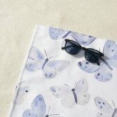 紫かわいらしの白い蝶 ビーチタオル (インサイチュ)