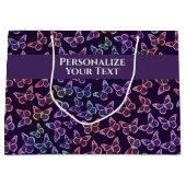 紫かわいらしガーリー蝶の模様パーソナライズされた ラージペーパーバッグ (正面)