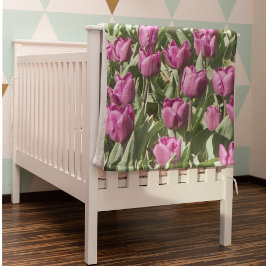 紫かわいらしチューリップフローラ フリースブランケット