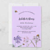 紫がかったピンクの花の誕生日 招待状 (正面)