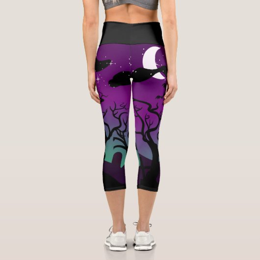 紫とアクアブルーの墓地幽霊のよく出るハロウィン カプリレギンス (裏面)