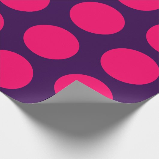 紫とショッキングピンクの水玉模様の誕生日 ラッピングペーパー (角)