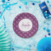 紫とスタイリッシュ白のハートモノグラム ペーパープレート (パーティー)