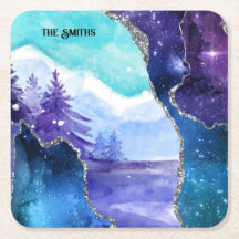 紫とティール（緑がかった色）魔法の雪の湖と森